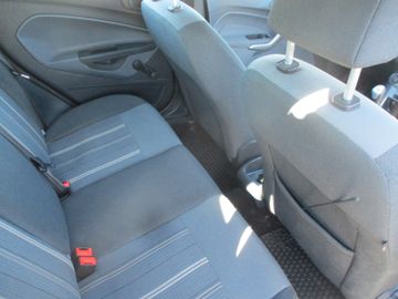 Ford Fiesta Trend Klimaanlage + Allwetter