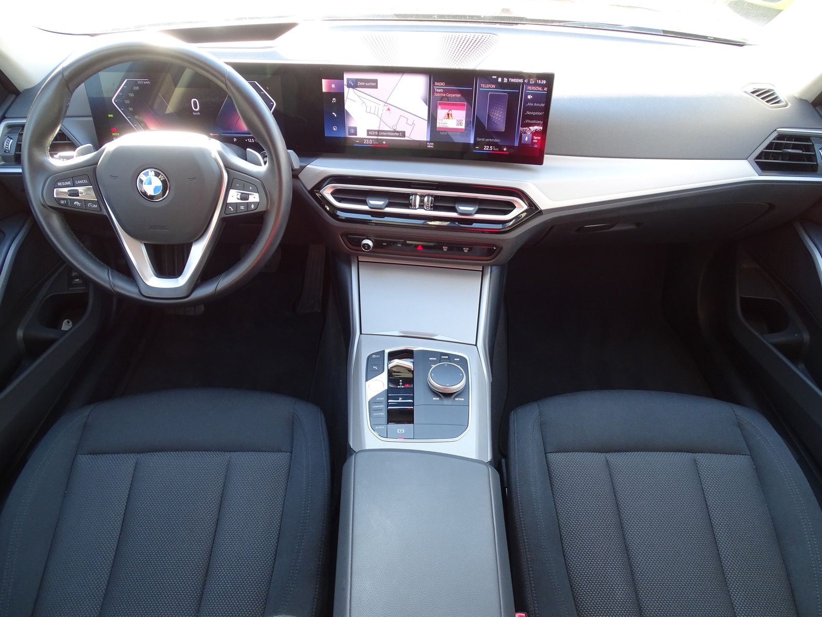 BMW 318d Advantage Aut. LED Navi Head-Up AHK Kamera foto 10