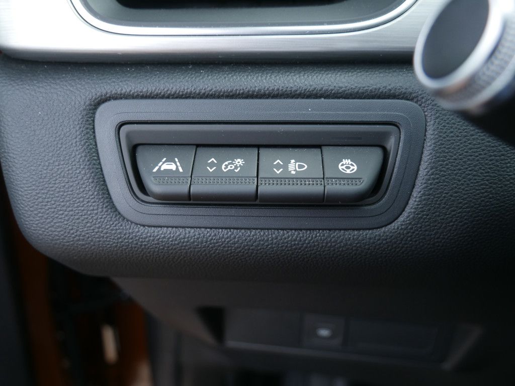 Fahrzeugabbildung Renault Captur Intens TCe 140 EDC GPF KAMERA NAVI LED