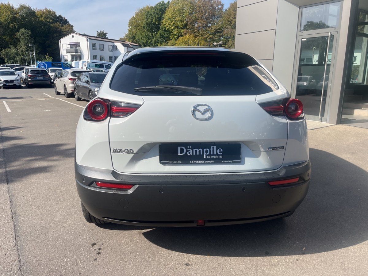 Mazda MX-30 35,5 kWh e-SKYACTIV 145 PS Inspektion Neu imagem 3