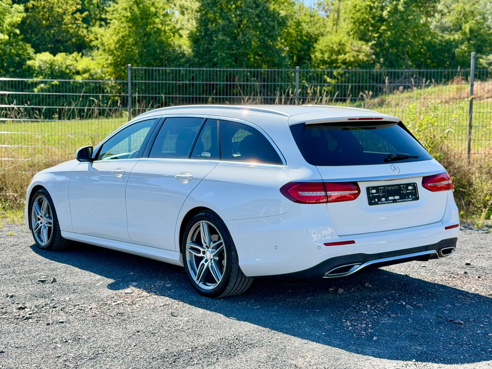 Mercedes-Benz E220d*AMG Line*LED*Navi*Burmester*