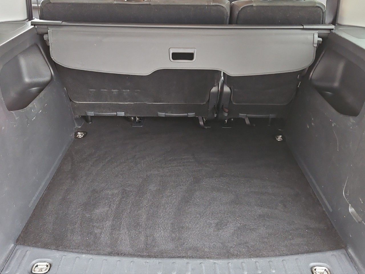 Fahrzeugabbildung Volkswagen Caddy PKW Highline Navi ACC Xenon