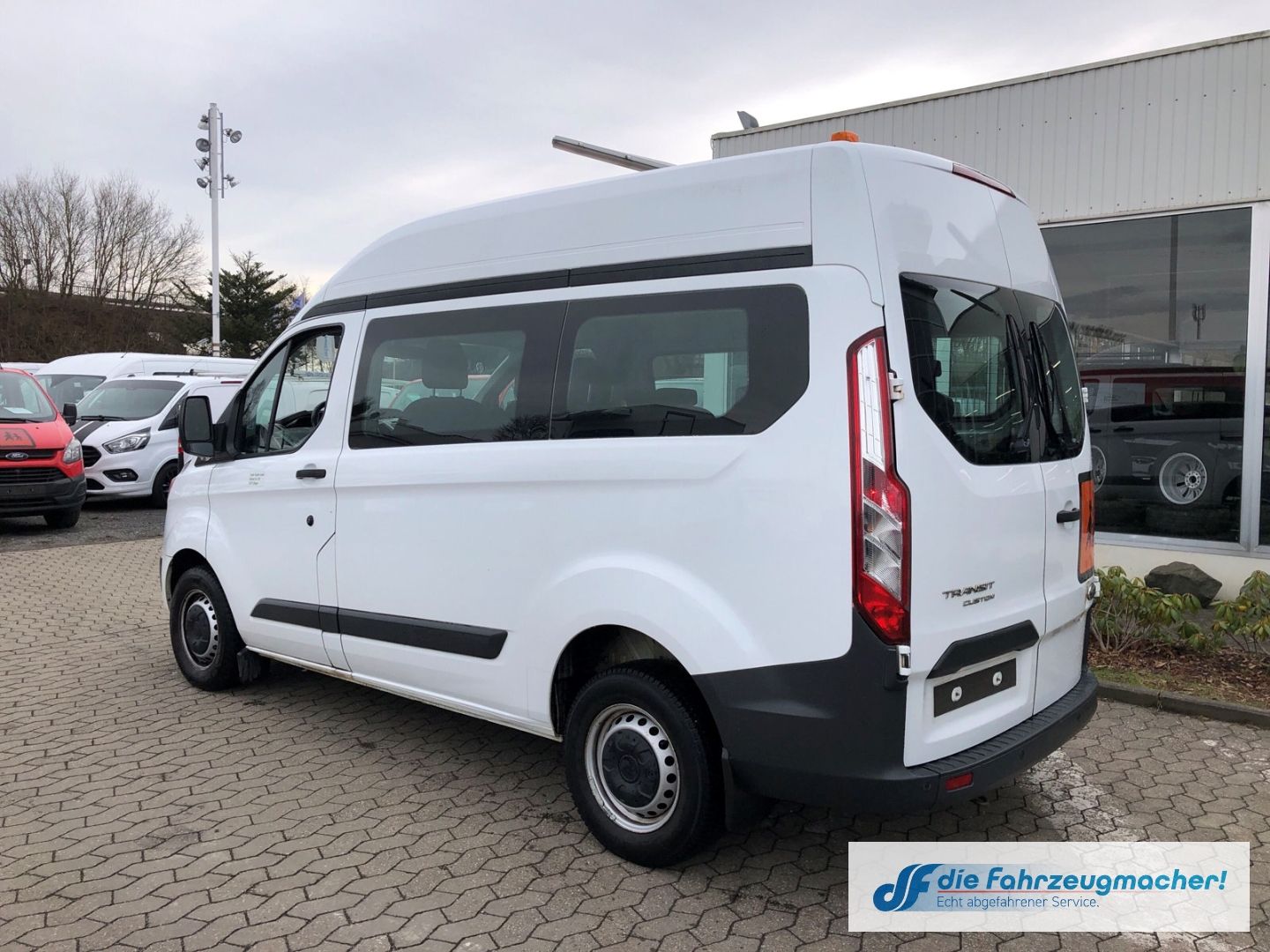 Fahrzeugabbildung Ford Transit Custom 300 L1H2 Trend 2.2 TDCi *1321*KLI