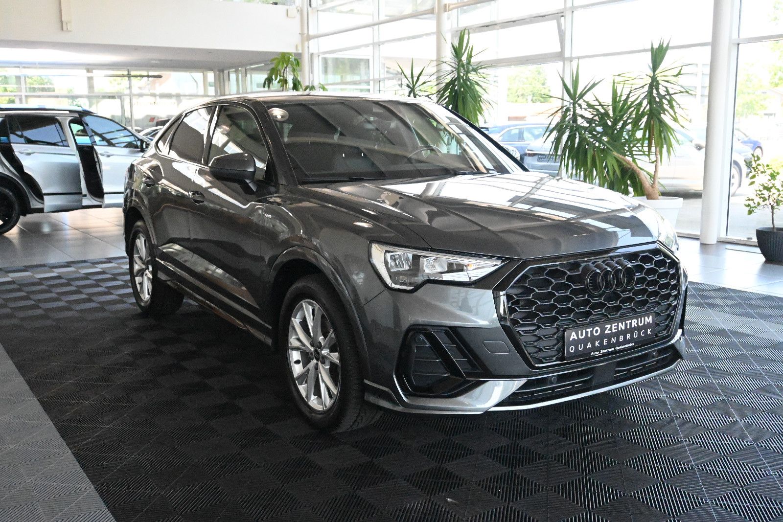 Audi Q3 SB 35 TDI S-Line Navi Virtual Teilleder PDC foto 11