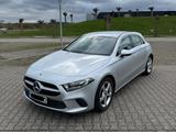 Mercedes-Benz A 180 | MBUX Navi | nur 25.000km | TÜV neu 01/28 - Mercedes-Benz A 180 Gebrauchtwagen in Mönchengladbach