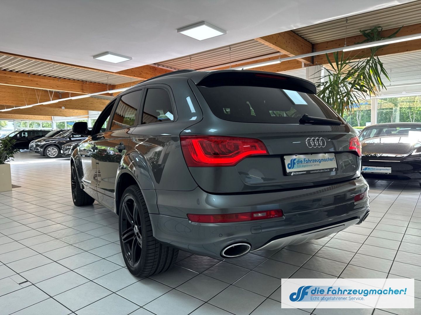 Fahrzeugabbildung Audi Q7 3.0 TDI quattro S line Plus Edition 7.Si.AHK