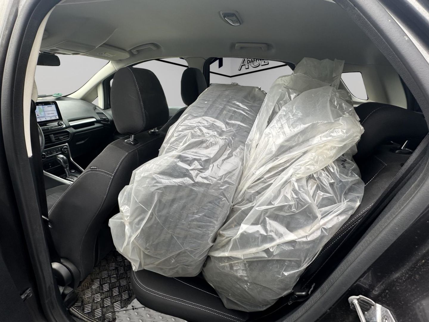 Fahrzeugabbildung Ford EcoSport Cool & Connect Klimaautom SHZ LenkradHZ