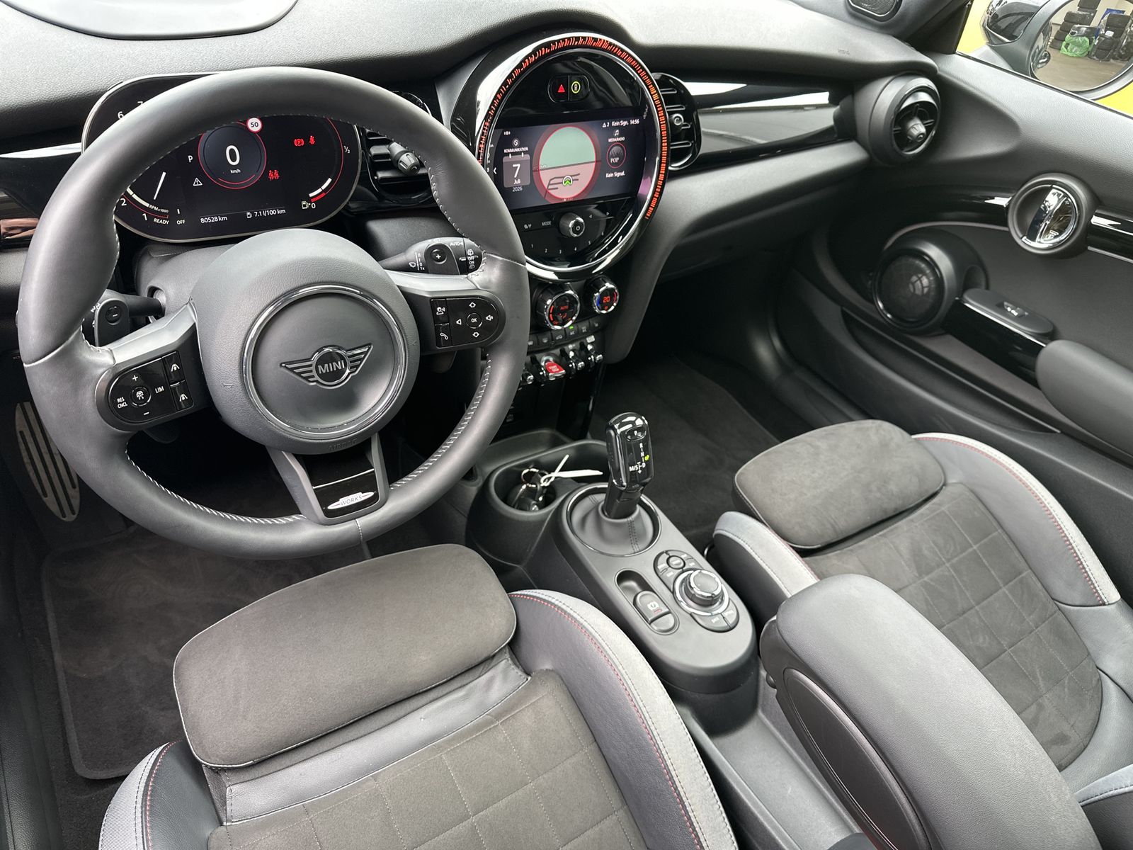 Fahrzeugabbildung MINI John Cooper Works NAV+LED+ACC+KAMERA+PANO+HUD+VC