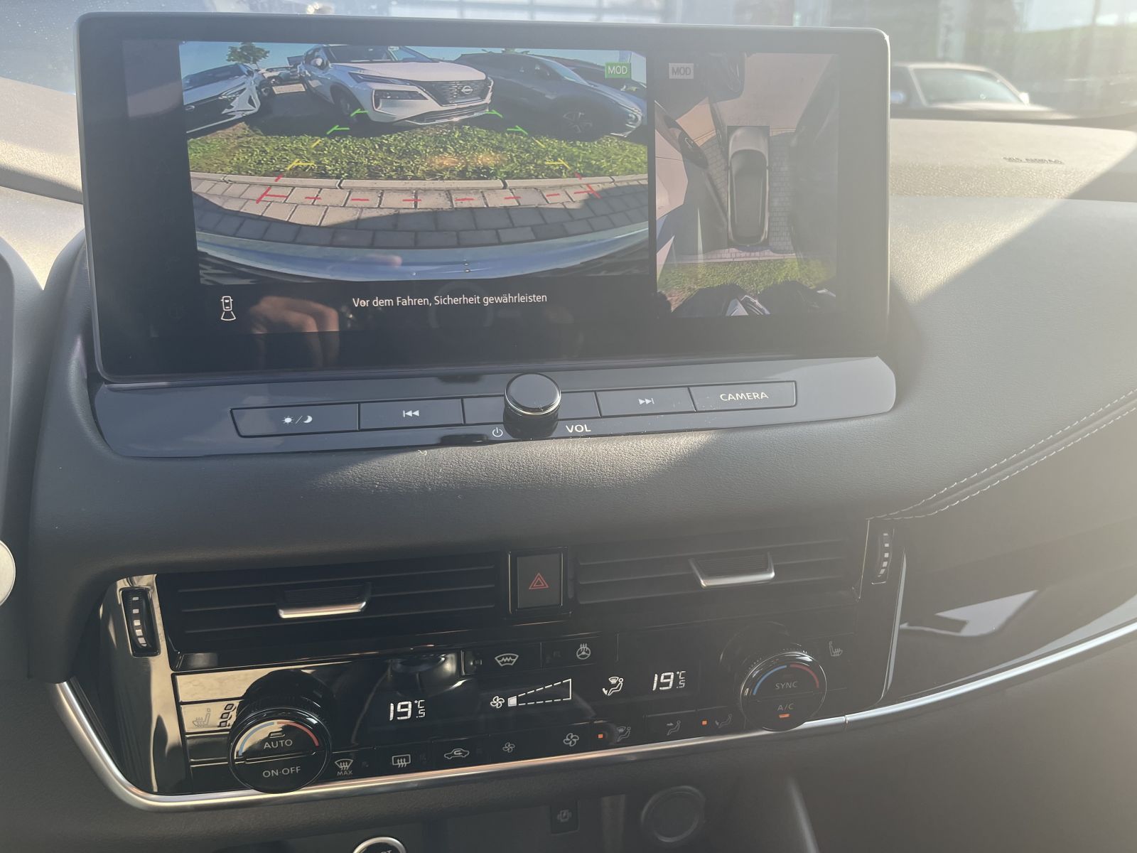 Fahrzeugabbildung Nissan Qashqai 1.3 DIG-T MHEV 6MT - N-Connecta -WP, BP