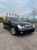 Mercedes-Benz Mercedes Benz  W211 280 - Mercedes-Benz 280 mit Diesel-Antrieb