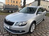 Skoda Superb Combi Exclusive - silberne Skoda Superb