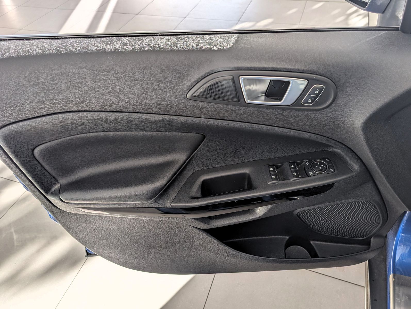 FORD EcoSport  1.0 EcoBoost Titanium Automatik Navi – Bild 36