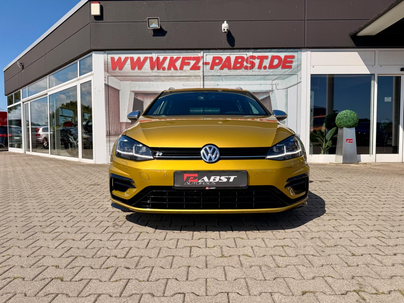 Volkswagen Golf VII Variant R 4Motion LED ACC DCC PANO
