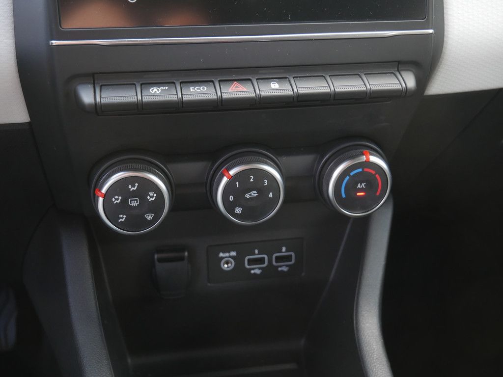 Fahrzeugabbildung Renault Clio Evolution TCe 90 KLIMA PDC NAVI LED