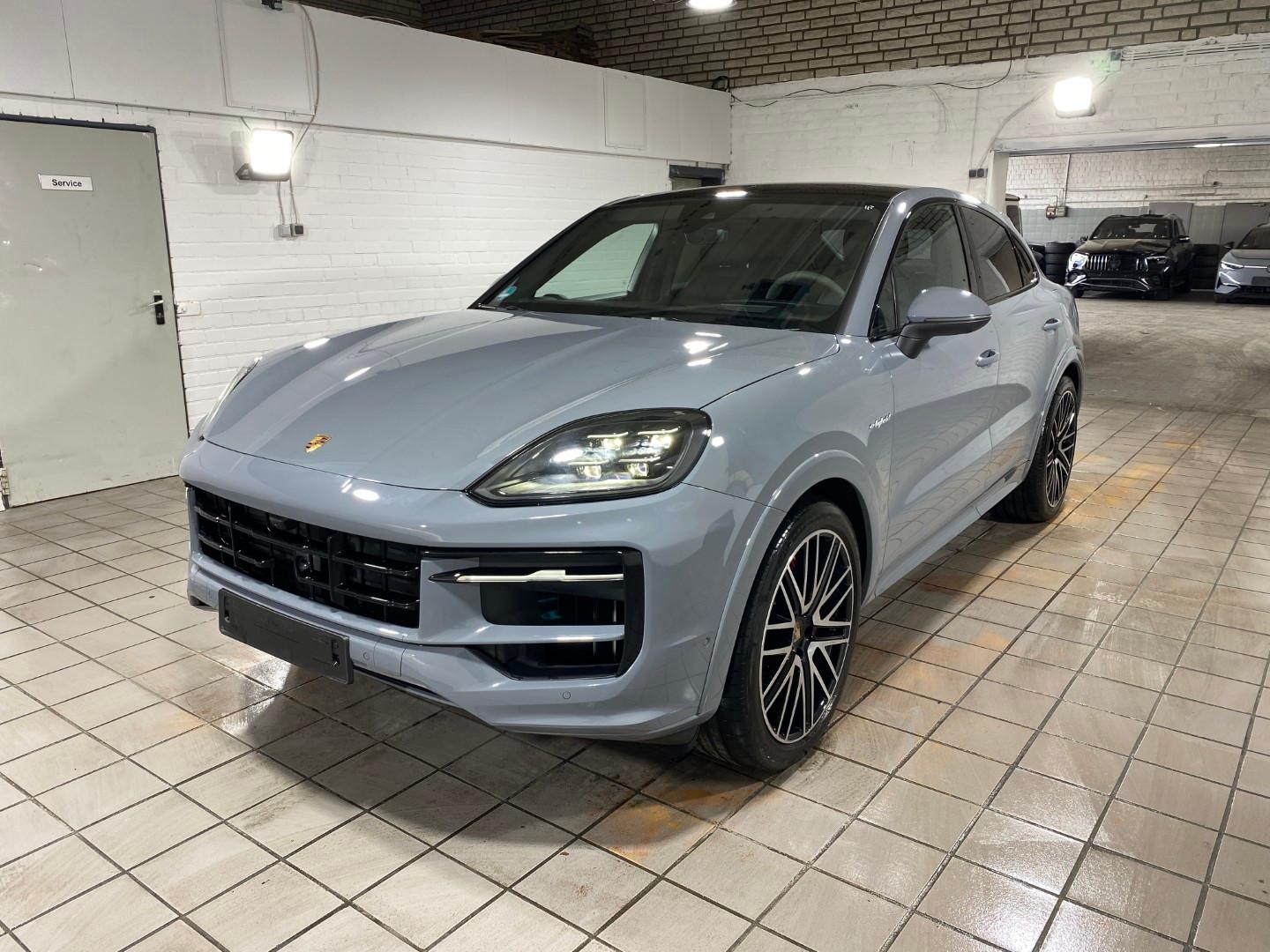 Porsche Cayenne S E-Hybrid Coupe CHRONO/PANO/HUD/AHK/360