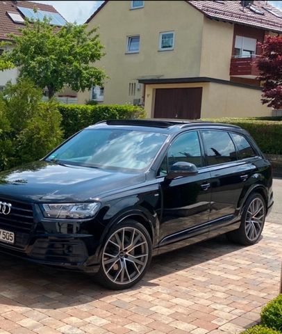 Audi Q7 50 TDI Quattro,S-Line,7 Sitze,Pano,Luft,AHK,