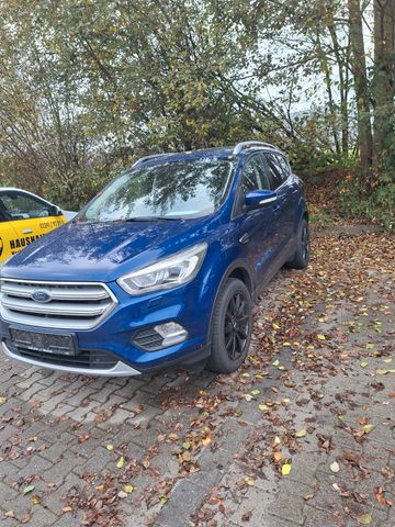 Ford Kuga 1,5 EcoBoost 4x2 110kW Titanium Titanium