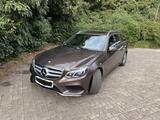 Mercedes-Benz E 400 T AVANTGARDE AMG Line  - Mercedes-Benz E 400: AMG