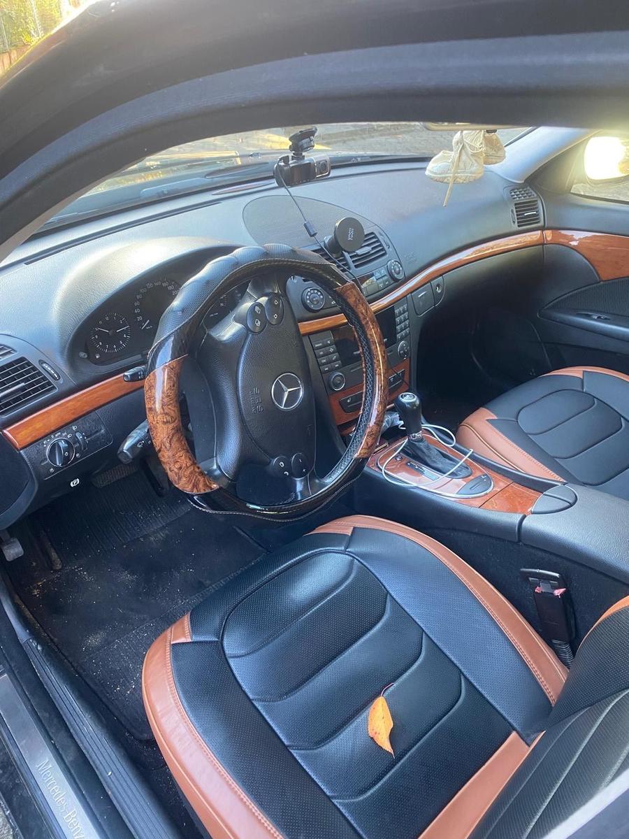 Mercedes-Benz E200 2007 — photo 8