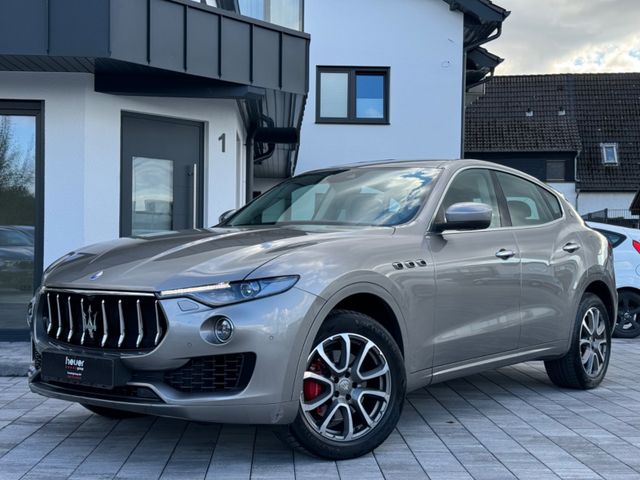 Maserati Levante Diesel/LUFTFAHRWERK/SCHECKHEFT