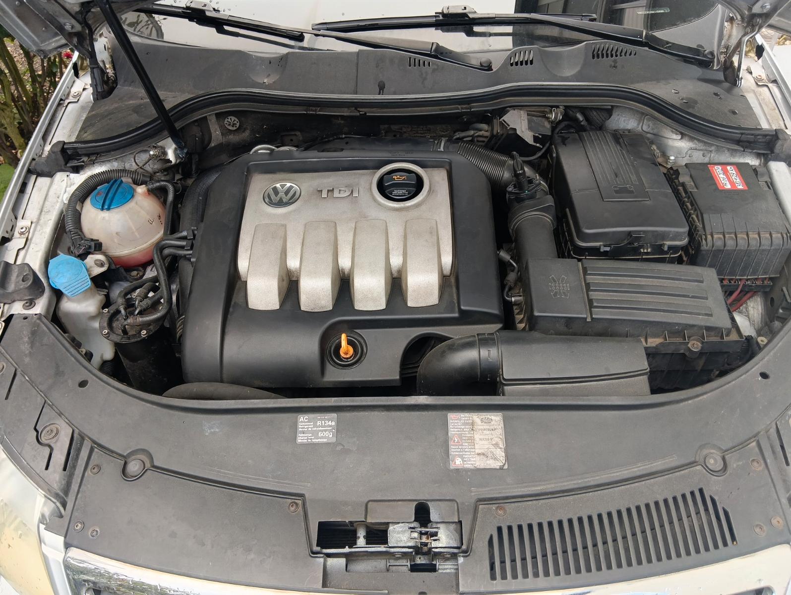 Volkswagen Passat 2006 — interior