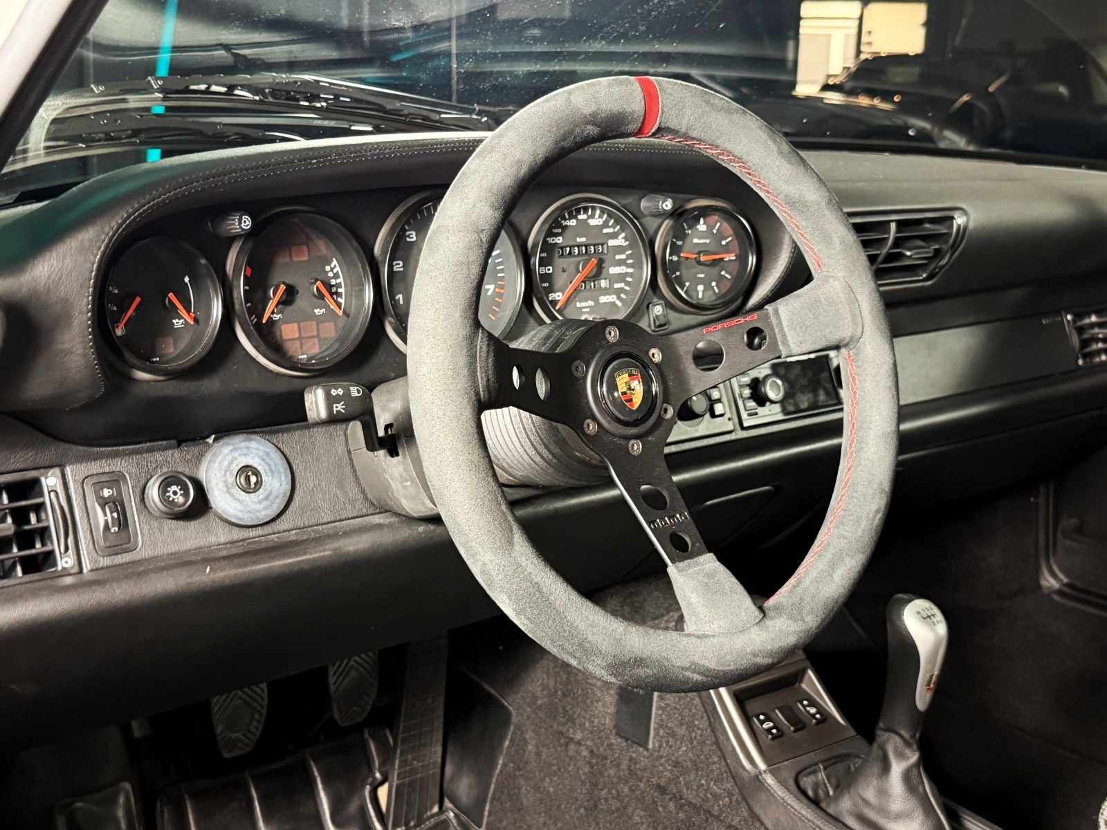 Fahrzeugabbildung Porsche 993 RS Nachbau 3,8L + 325 PS + Komplett umbau