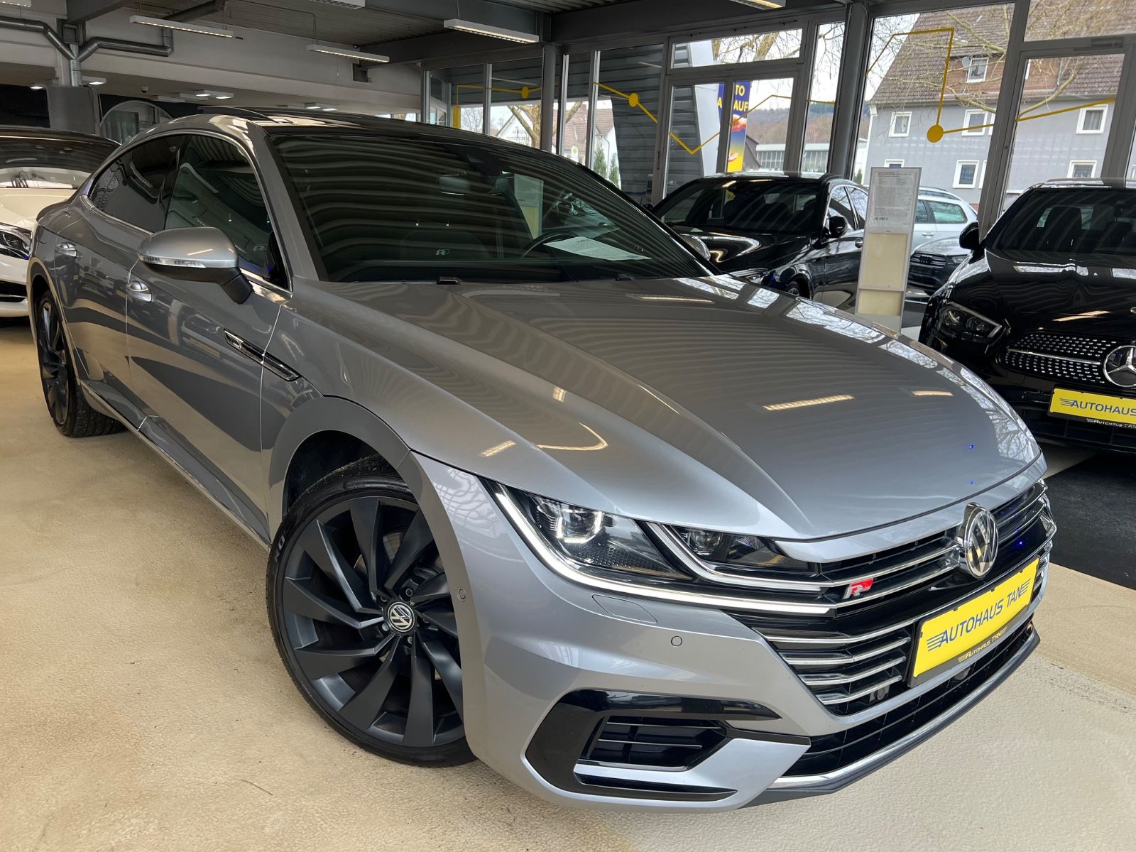Fahrzeugabbildung Volkswagen Arteon R-Line 4Motion 239PS *PANORAMADACH*ACC*