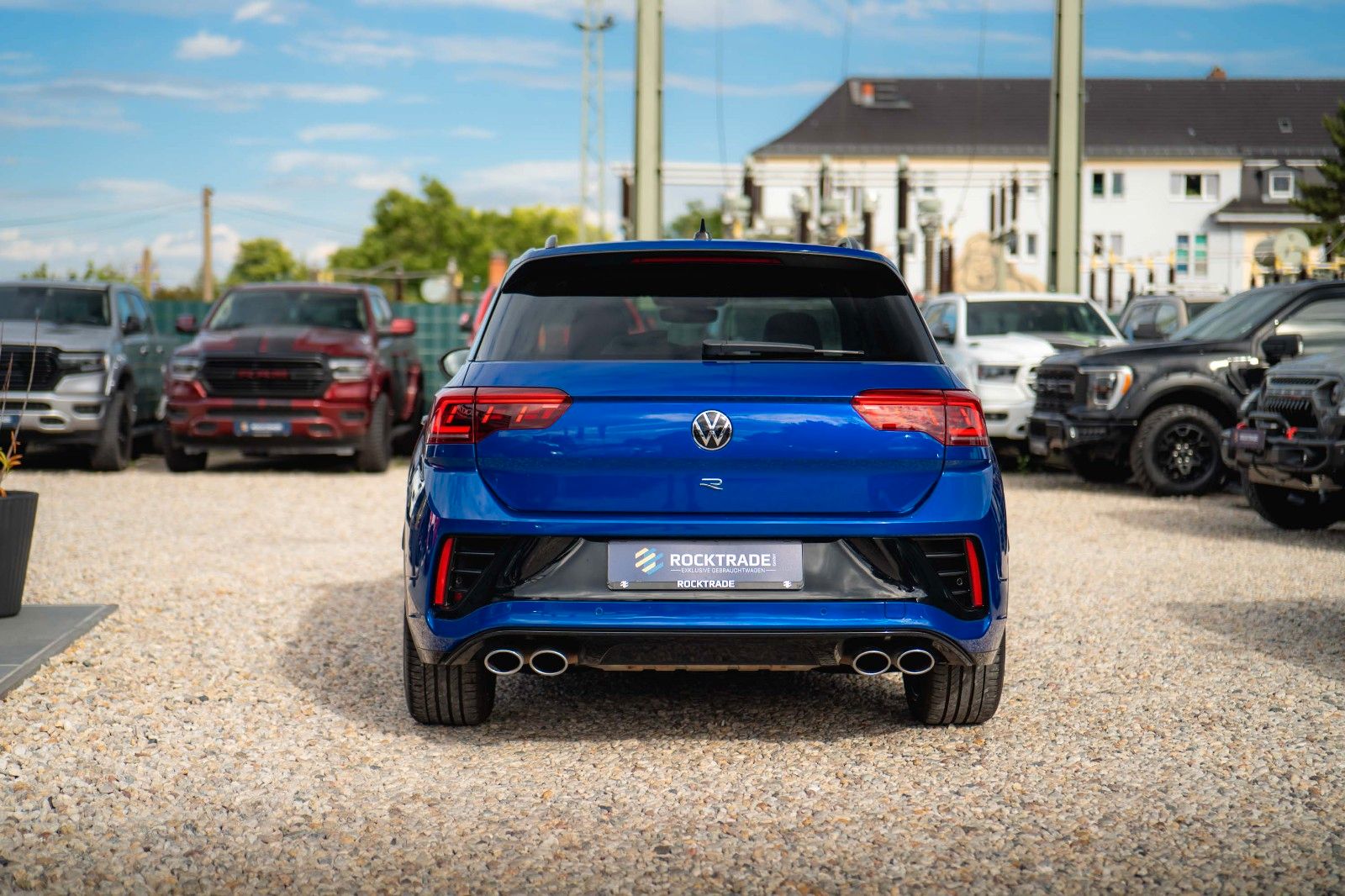 Fahrzeugabbildung Volkswagen T-Roc R 4Motion Black Design *ACC*Matrix*DAB+*