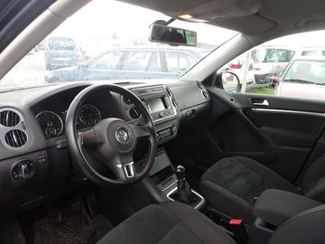 Volkswagen Tiguan - 8
