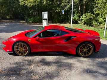 صورة 10 لـ 2019 Ferrari 488 PISTA