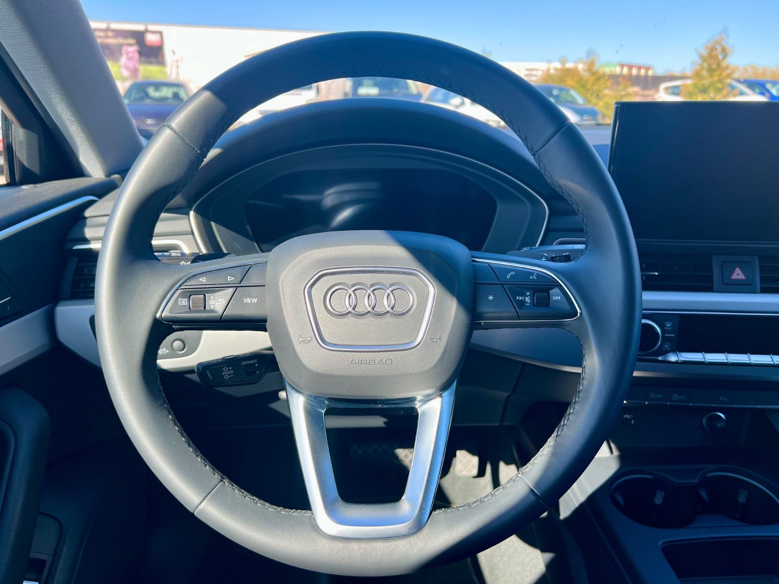 AUDI A4 Avant TDI LEDER AHK LED SHZ NAVI KAMERA