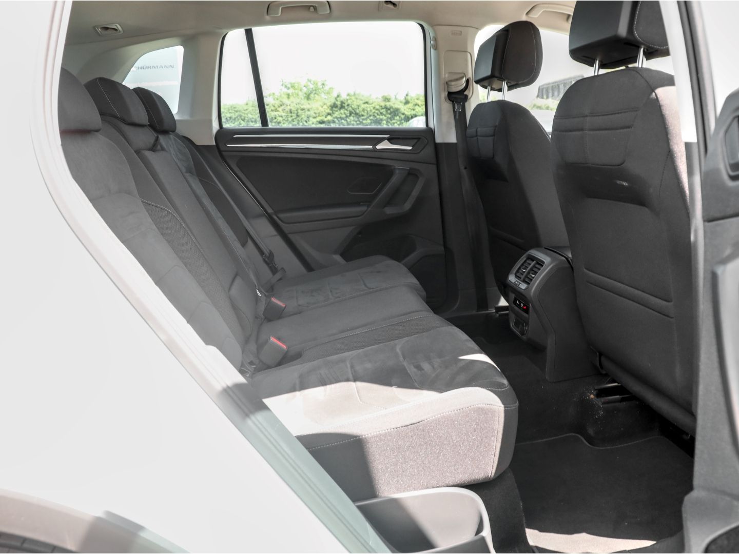 Volkswagen Tiguan ELEGANCE TSI DSG NAVI AHK LED-MATRIX EASY foto 4