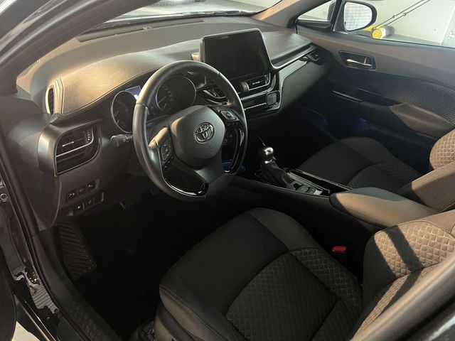 Toyota C-HR 2.0 Hybrid Team Deutschland