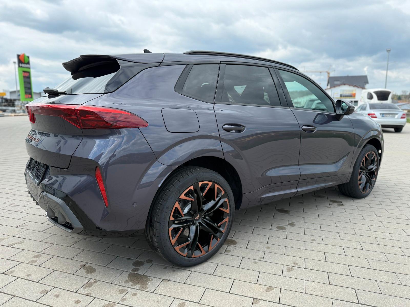 Cupra Terramar VZ 2.0 TSI DSG+STANDHEIZUNG+AHK+PANO