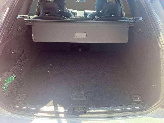 Volvo XC60 Ultra Black Edition AWD