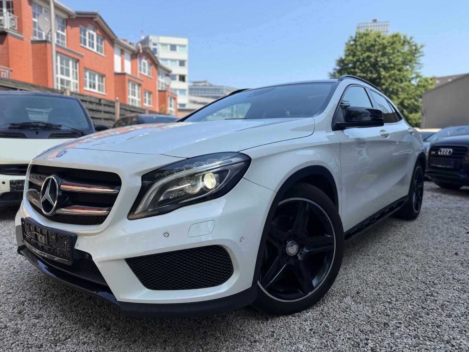 Mercedes-Benz GLA220 CDI*AMG-LINE*AUT./NAVI/E-HECK/PANO/R-CAM*