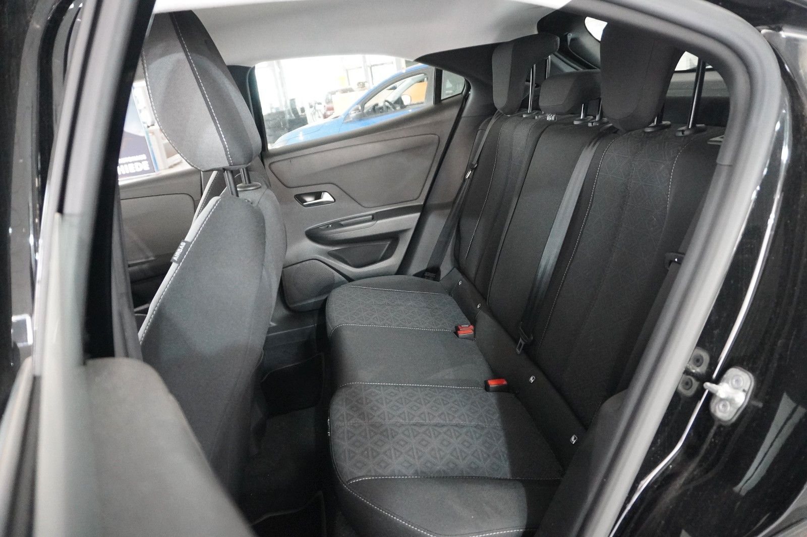 Fahrzeugabbildung Opel Mokka-e EDITION 1-PHASIG LED/SPORT/KAMERA/DAB+
