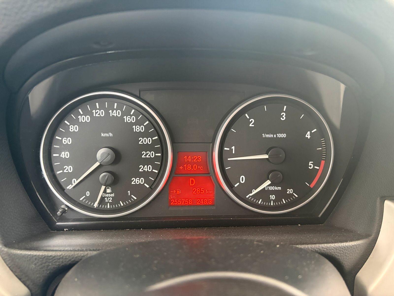 BMW 320 2008 — photo 8