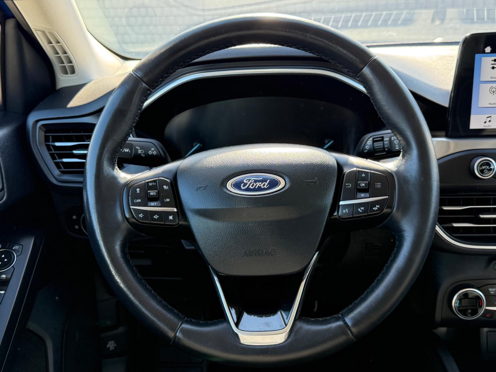 Ford Focus Titanium Sportsitze Sport Lenkrad