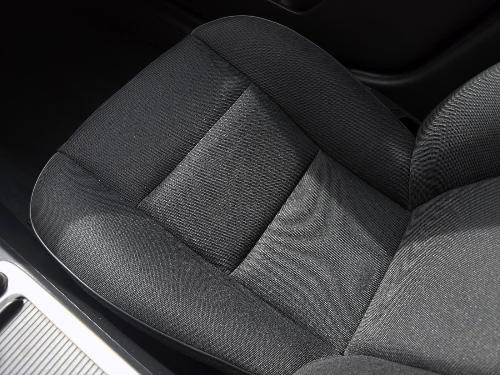 Volvo V50 2008 — photo 22