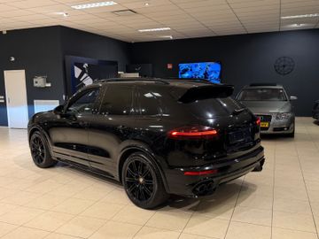 Porsche Cayenne - 7