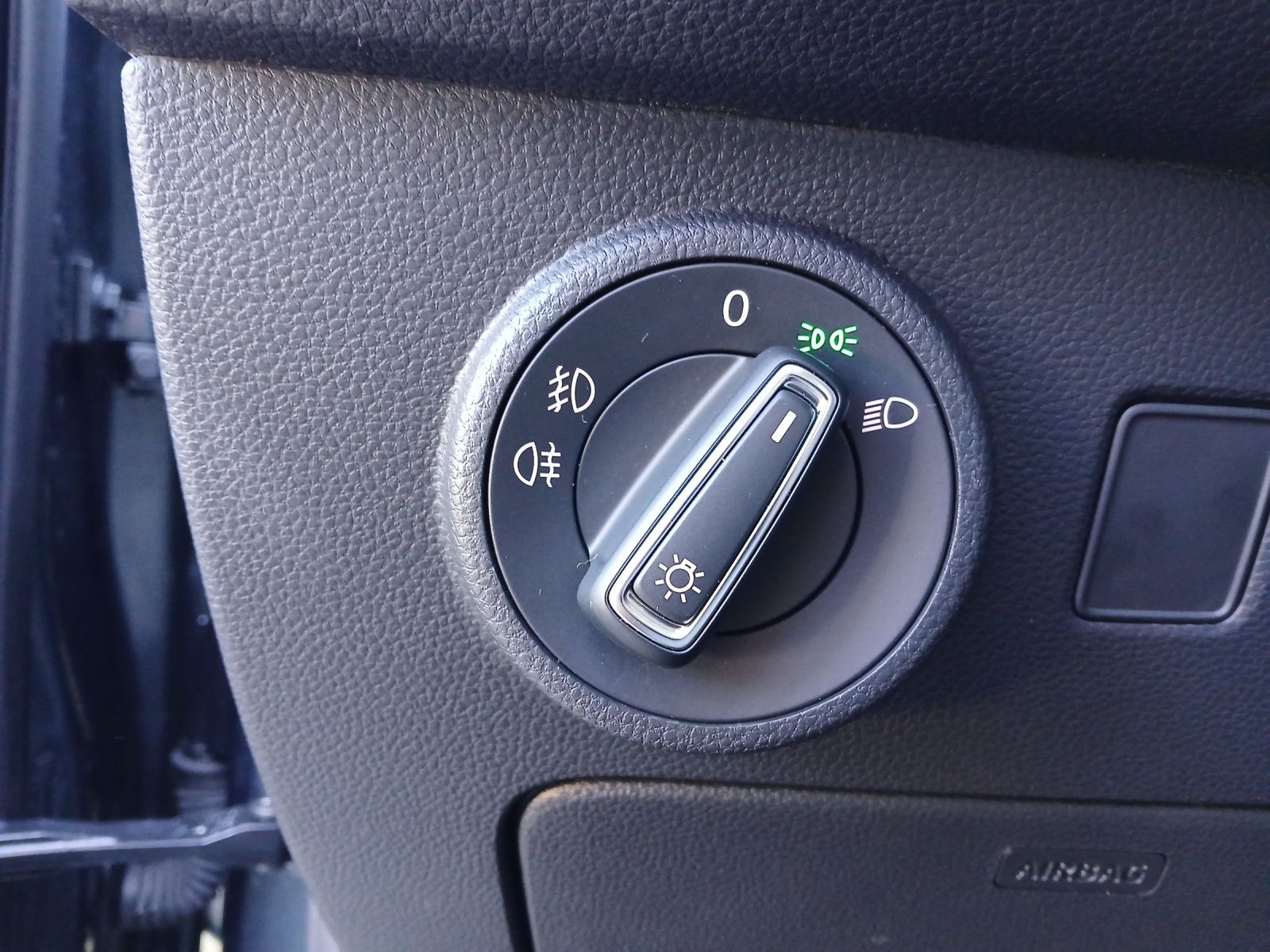 Fahrzeugabbildung SEAT Ateca TDI Style DSG STH LED Navi beats GRA PDC S
