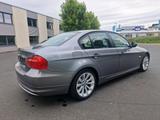 BMW Bmw E90 320d LCI Euro5 Tüv Neu / Lenkung Neu - BMW 320 aus 2010: 320d