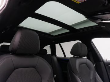 Fahrzeugabbildung BMW 520d xD Tour Sport Line Pano H/K Exklusiv Paket