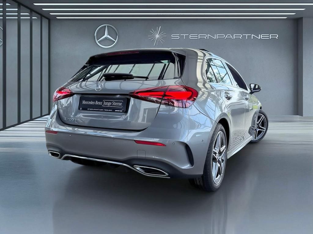 Mercedes-Benz A 200 d AMG Pano KEYLESS CarPlay Ambienteb foto 3