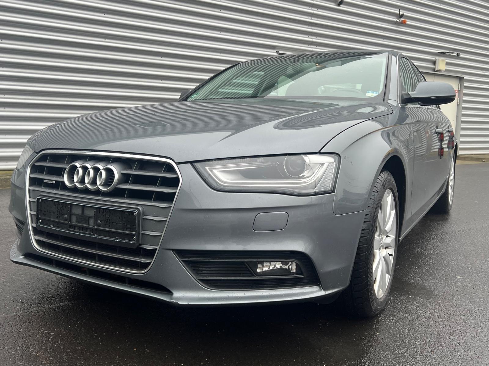 Audi A4 Lim. Ambiente quattro *Xenon Leder * NAVI