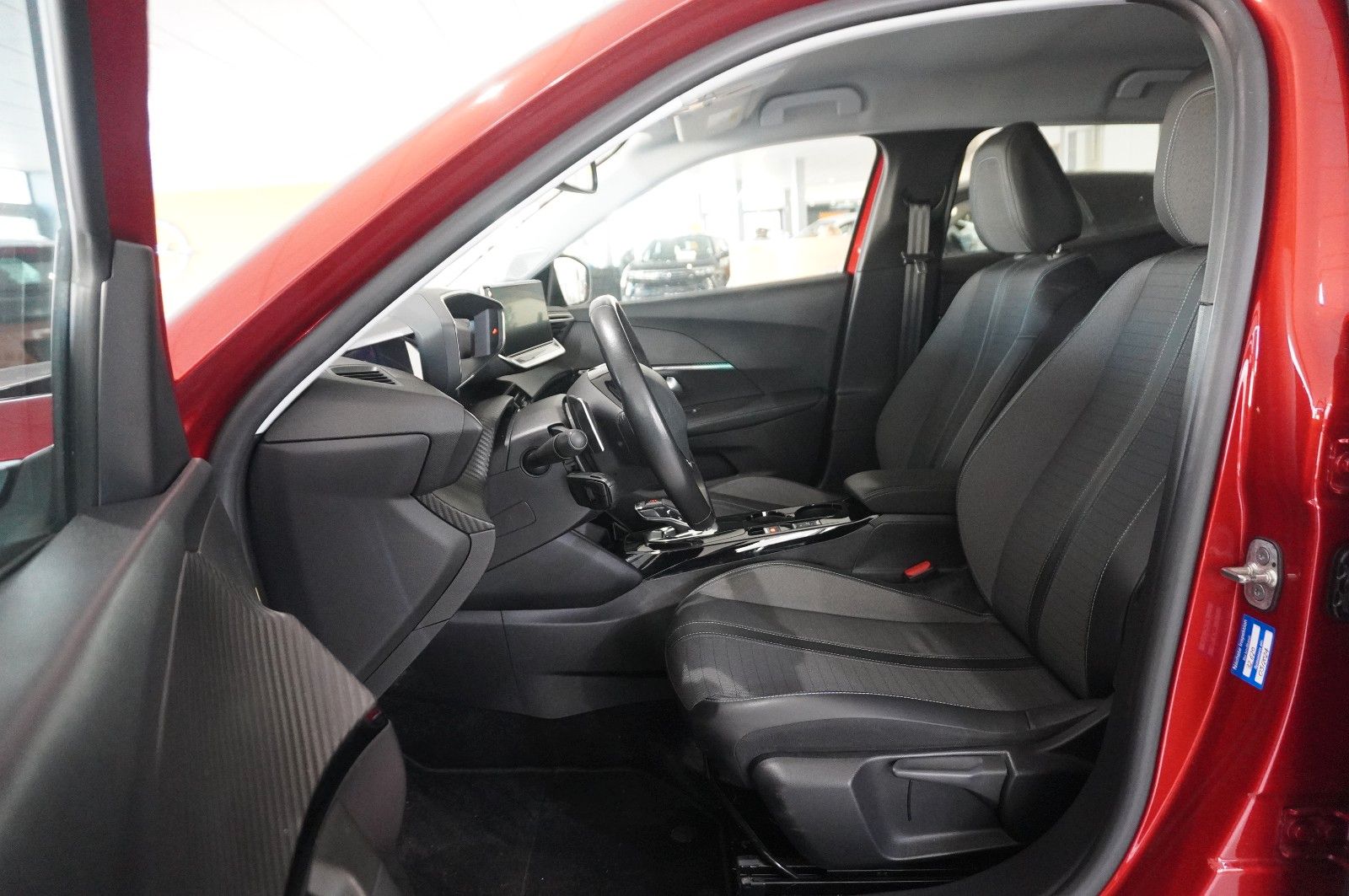 Fahrzeugabbildung Peugeot 2008 1.2T ALLURE PACK NAVI/LED/KAMERA/VIRT/3D