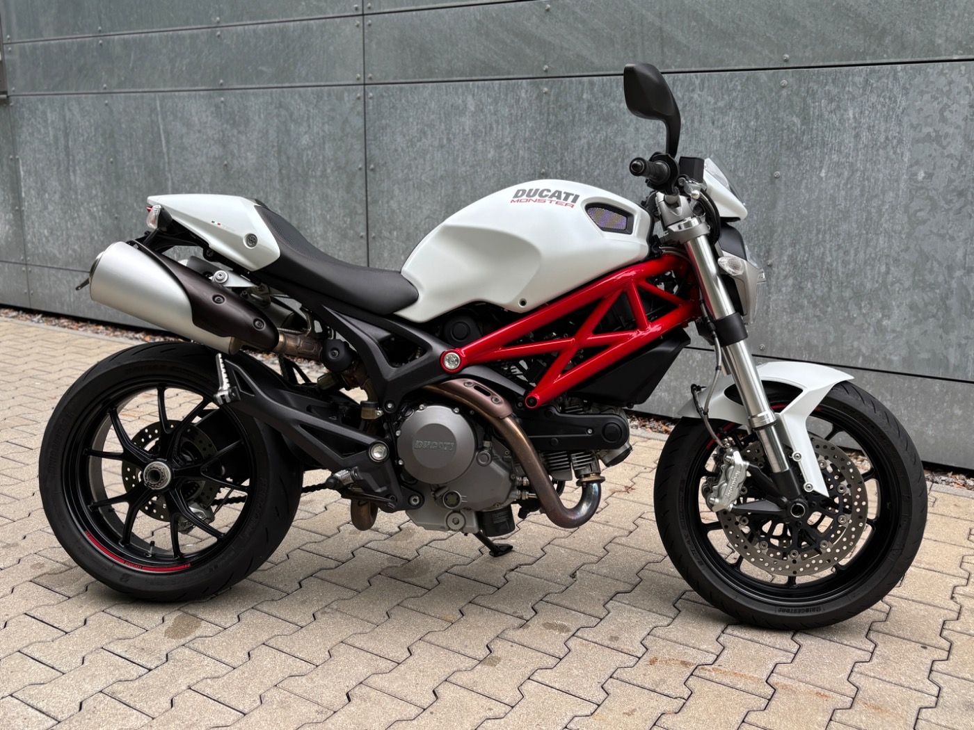 Fahrzeugabbildung Ducati Monster 796