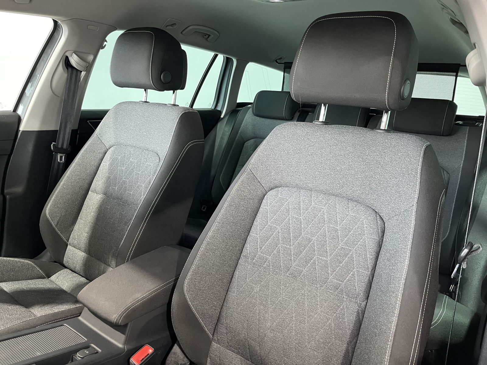 Fahrzeugabbildung Volkswagen Passat Business 2.0 TDI*LED*Cam*Navi*ACC*