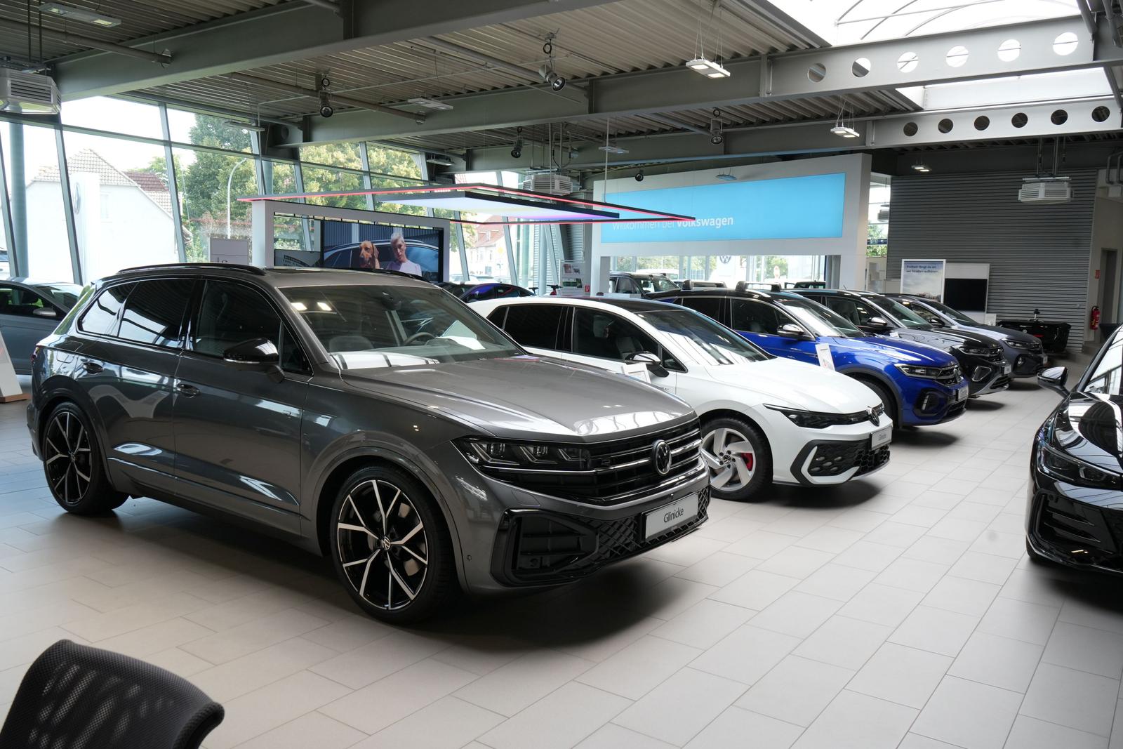 showroom-image-main